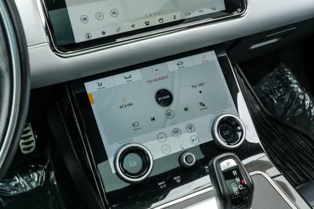 Photo of 2020 Seoul Pearl Silver Metallic Land Rover Range Rover Evoque