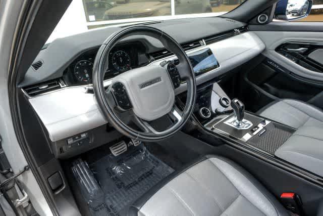Photo of 2020 Seoul Pearl Silver Metallic Land Rover Range Rover Evoque