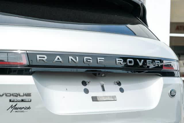 Photo of 2020 Seoul Pearl Silver Metallic Land Rover Range Rover Evoque
