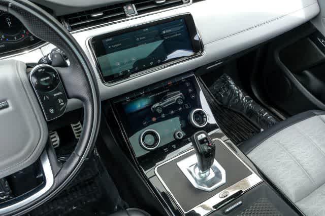 Photo of 2020 Seoul Pearl Silver Metallic Land Rover Range Rover Evoque