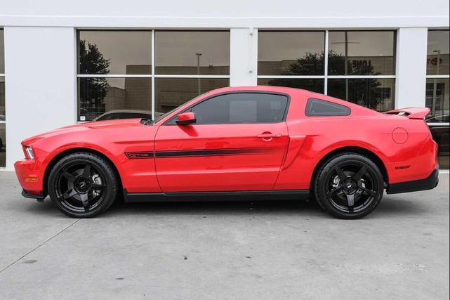 Photo of 2012 Race Red Ford Mustang