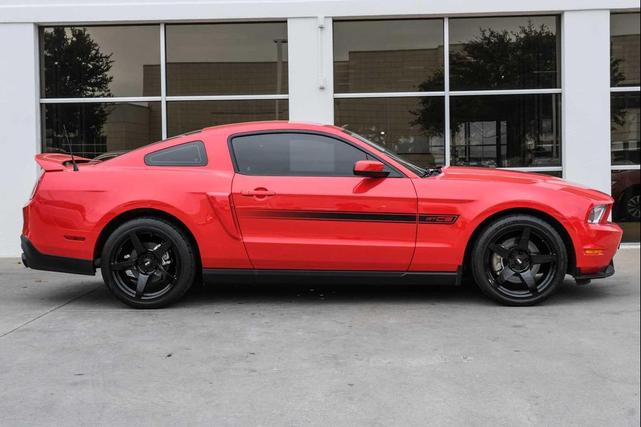 Photo of 2012 Race Red Ford Mustang