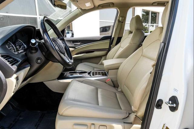 Photo of 2017 White Diamond Pearl Acura MDX