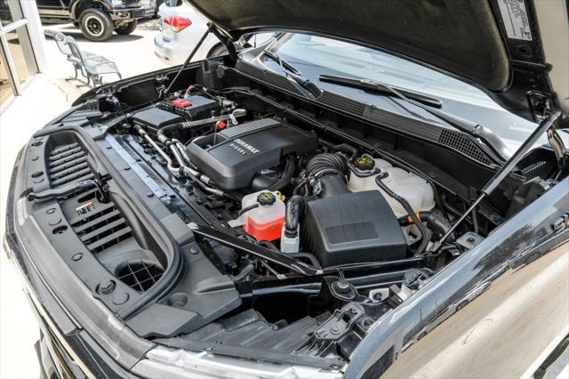 Photo of 2023 Black Chevrolet Silverado 1500