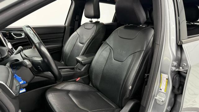 Photo of 2022 Billet Silver Metallic Clearcoat Jeep Compass