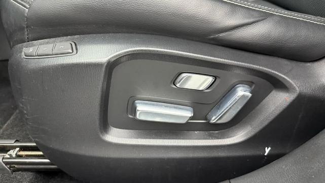 Photo of 2023 Snowflake White Pearl Mazda CX-9