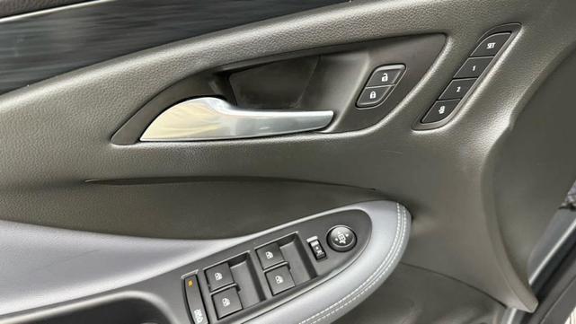 Photo of 2020 Satin Steel Metallic Buick Envision