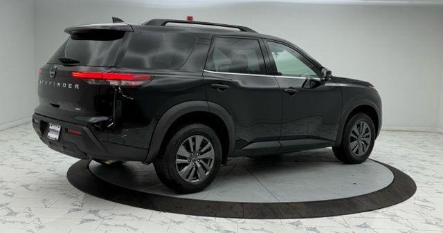 Photo of 2025 Black Nissan Pathfinder