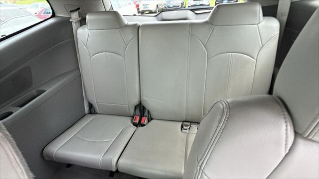 Photo of 2017 Mosaic Black Metallic Chevrolet Traverse