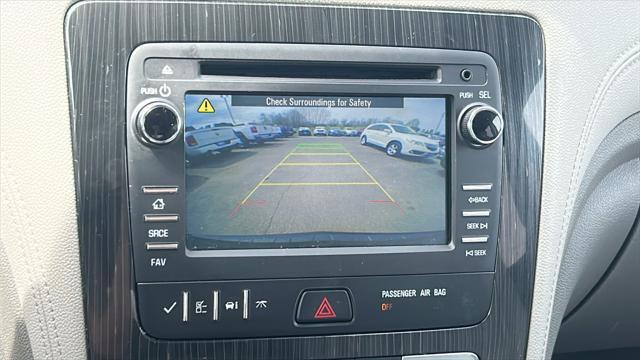 Photo of 2017 Mosaic Black Metallic Chevrolet Traverse