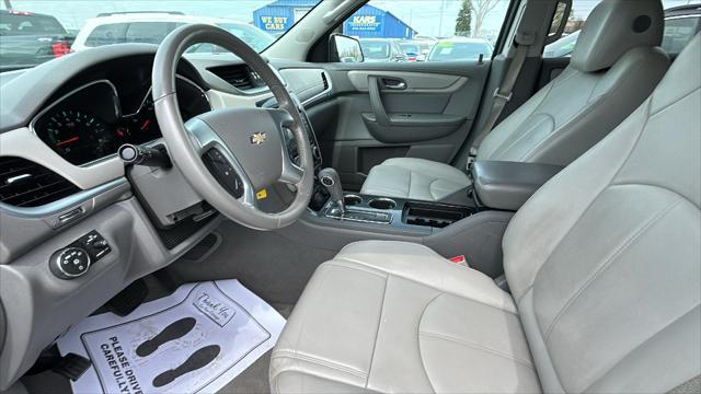 Photo of 2017 Mosaic Black Metallic Chevrolet Traverse