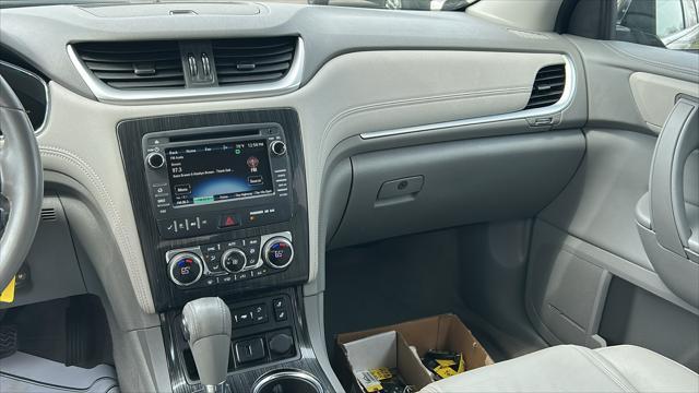 Photo of 2017 Mosaic Black Metallic Chevrolet Traverse