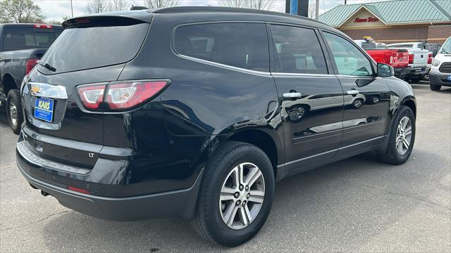 Photo of 2017 Mosaic Black Metallic Chevrolet Traverse