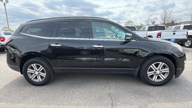 Photo of 2017 Mosaic Black Metallic Chevrolet Traverse