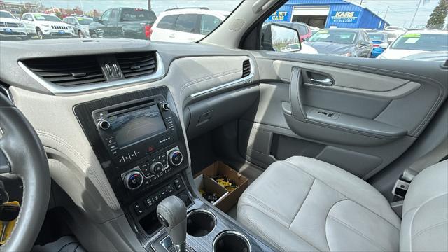 Photo of 2017 Mosaic Black Metallic Chevrolet Traverse