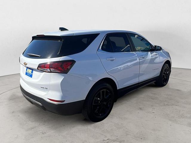 Photo of 2023 White Chevrolet Equinox