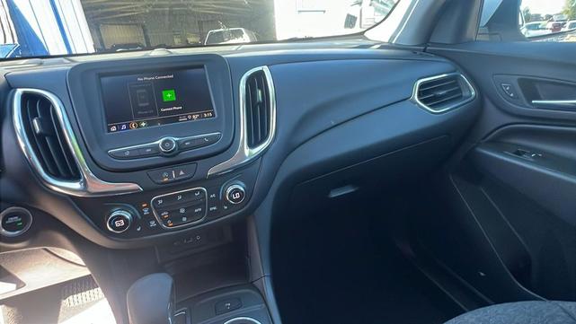 Photo of 2023 White Chevrolet Equinox