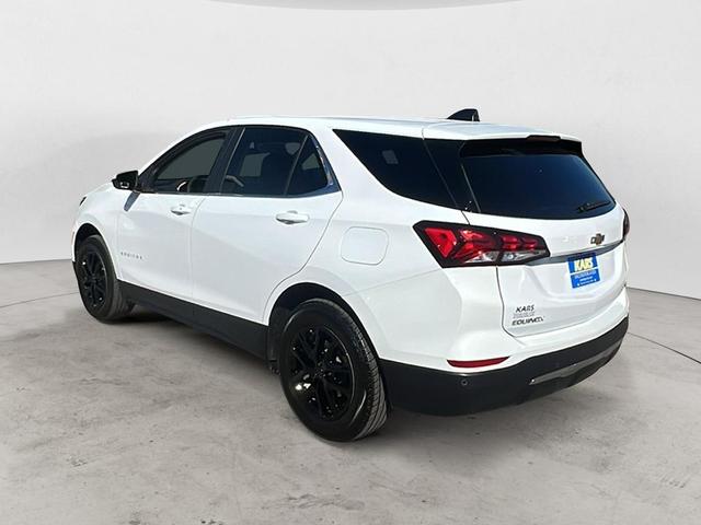 Photo of 2023 White Chevrolet Equinox