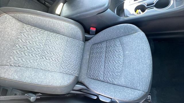 Photo of 2023 White Chevrolet Equinox
