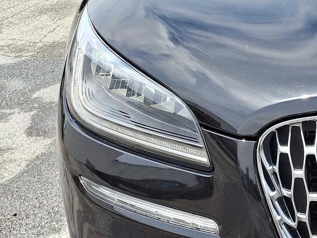 Photo of 2022 Infinite Black Metallic Clearcoat Lincoln Corsair