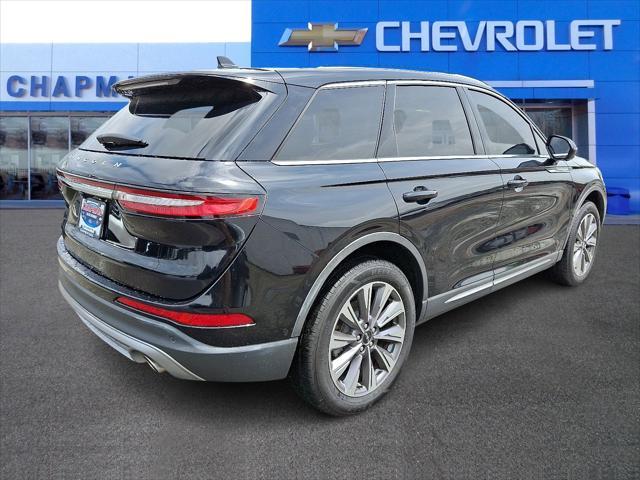 Photo of 2022 Infinite Black Metallic Clearcoat Lincoln Corsair