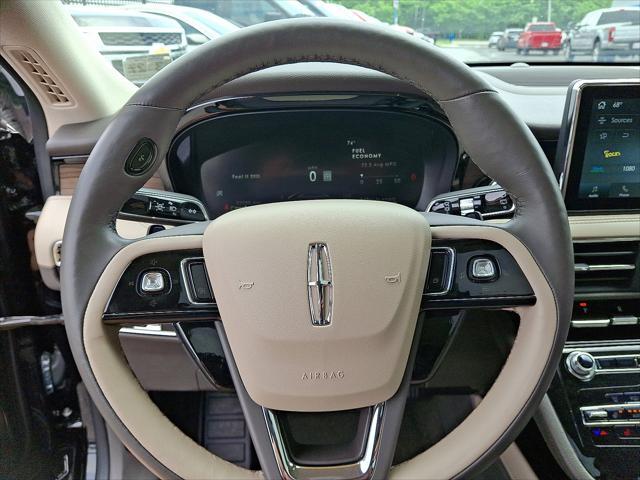 Photo of 2022 Infinite Black Metallic Clearcoat Lincoln Corsair