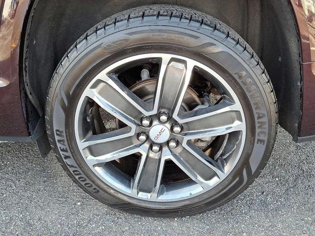Photo of 2017 Black Cherry Metallic GMC Acadia