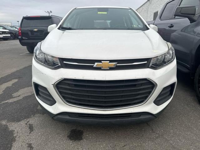 Photo of 2018 Summit White Chevrolet Trax