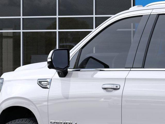 Photo of 2025 White Frost Tricoat GMC Yukon XL