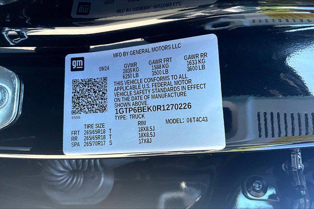 Photo of 2024 Onyx Black GMC Canyon