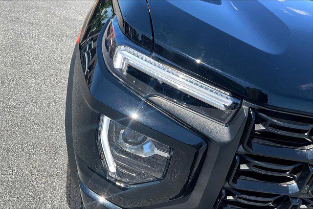 Photo of 2024 Onyx Black GMC Canyon