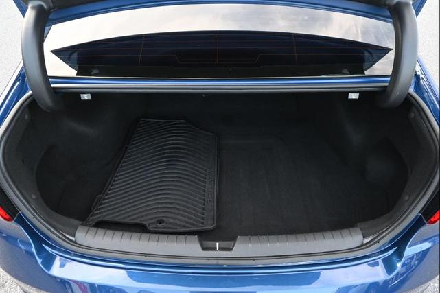 Photo of 2017 Lakeside Blue Hyundai SONATA