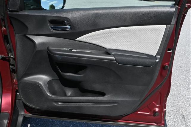 Photo of 2015 Basque Red Pearl II Honda CR-V