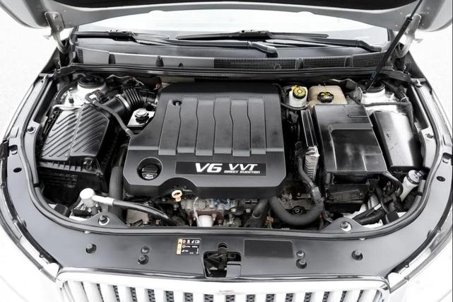 Photo of 2012 Quicksilver Metallic Buick LaCrosse
