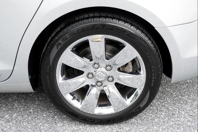 Photo of 2012 Quicksilver Metallic Buick LaCrosse