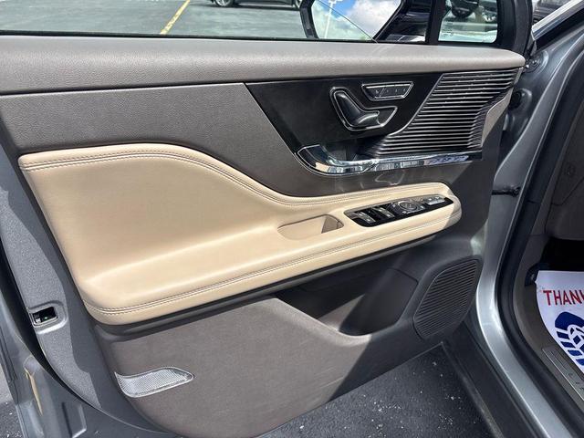 Photo of 2022 Silver Radiance Metallic Clearcoat Lincoln Corsair