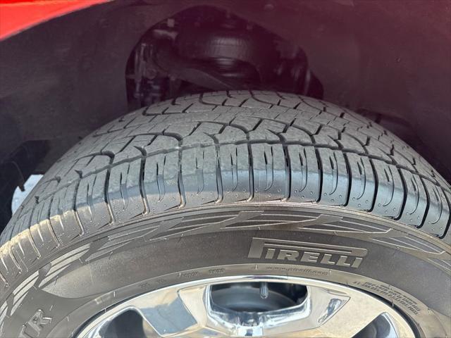 Photo of 2023 Hot Pepper Red Metallic Tinted Clearcoat Ford F-150