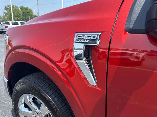 Photo of 2023 Hot Pepper Red Metallic Tinted Clearcoat Ford F-150