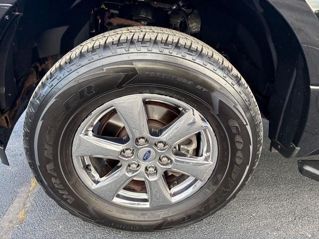 Photo of 2018 Shadow Black Ford F-150