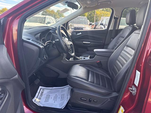 Photo of 2019 Ruby Red Metallic Tinted Clearcoat Ford Escape