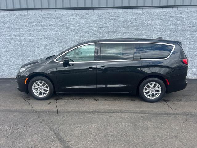 2023 Chrysler Voyager