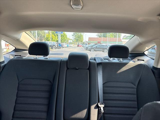 Photo of 2017 Oxford White Ford Fusion