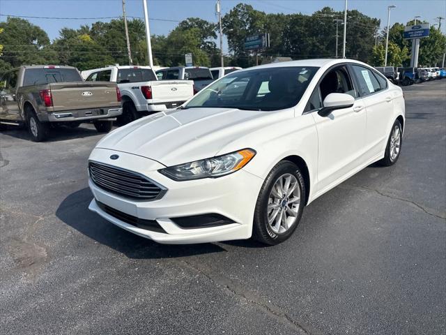 Photo of 2017 Oxford White Ford Fusion