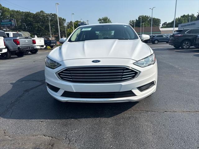 Photo of 2017 Oxford White Ford Fusion