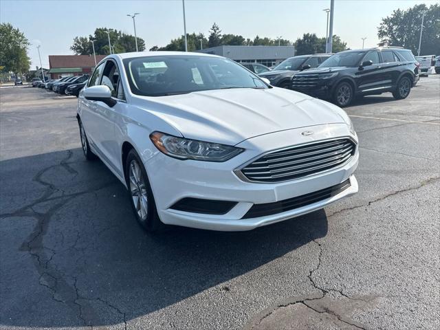 Photo of 2017 Oxford White Ford Fusion