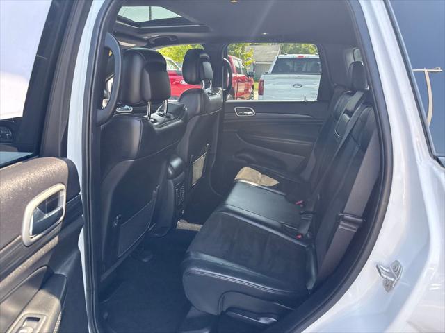 Photo of 2020 Bright White Clearcoat Jeep Grand Cherokee