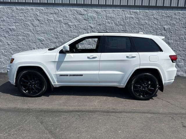 Photo of 2020 Bright White Clearcoat Jeep Grand Cherokee