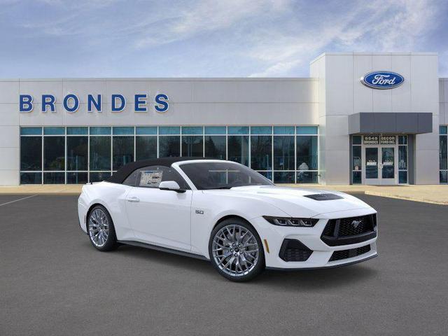 Photo of 2025 Oxford White Ford Mustang