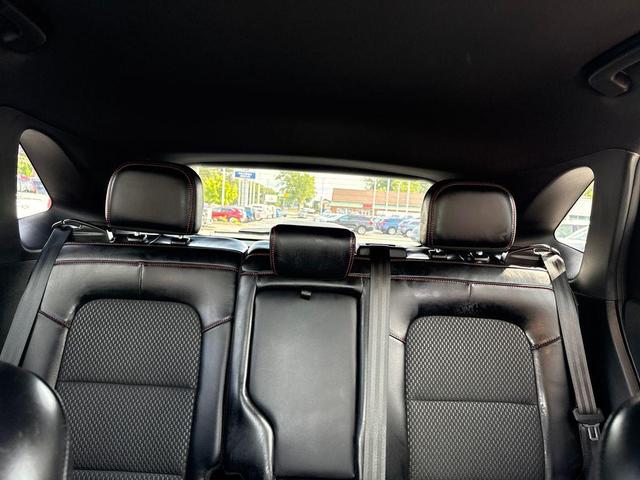 Photo of 2023 Iconic Silver Metallic Ford Escape
