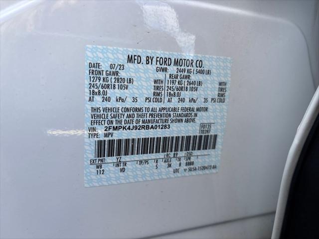 Photo of 2024 Oxford White Ford Edge